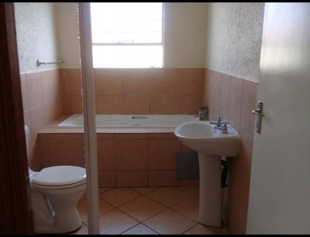 2 BEDROOM APARTMENT FOR SALE IN GROBLERPARK EXT